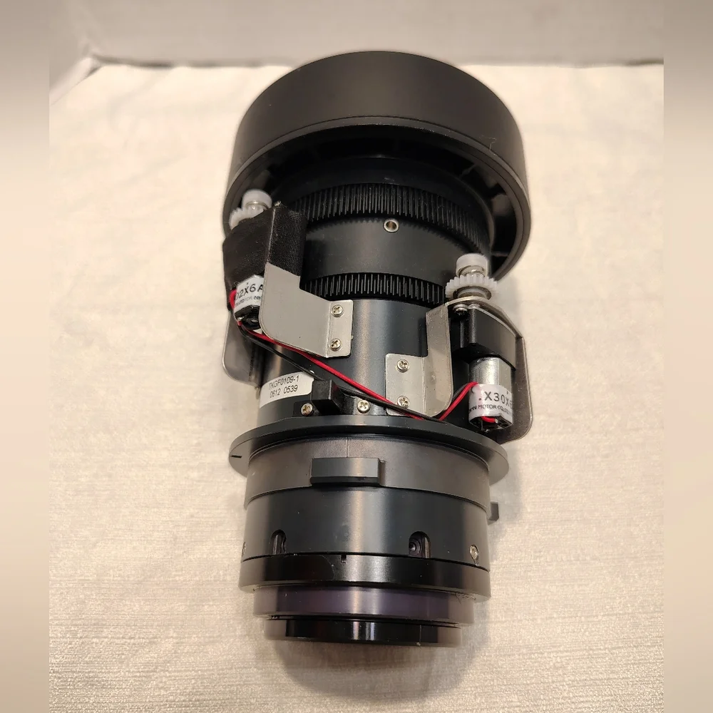 Panasonic DLP Projection Zoom Lens XGA:1.8 -2.5